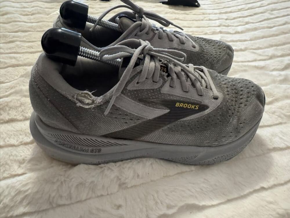 Brooks Men's Running Shoes Gray Extra Wide 4E Size 9 Pre-Owned